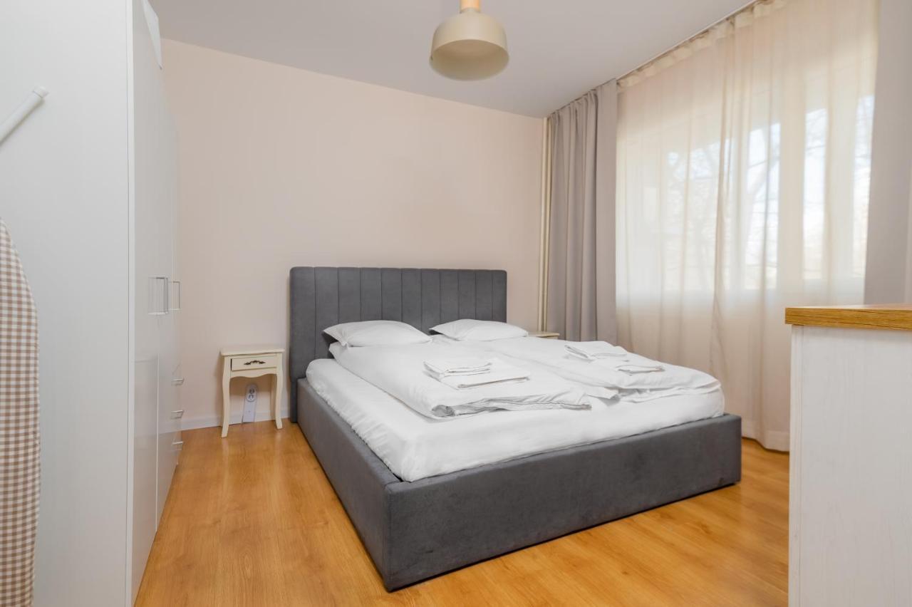 Homey 1-Bd Apartment Sofia Bagian luar foto