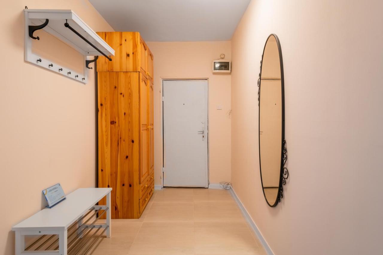 Homey 1-Bd Apartment Sofia Bagian luar foto