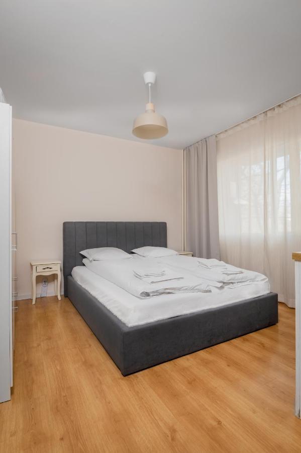 Homey 1-Bd Apartment Sofia Bagian luar foto