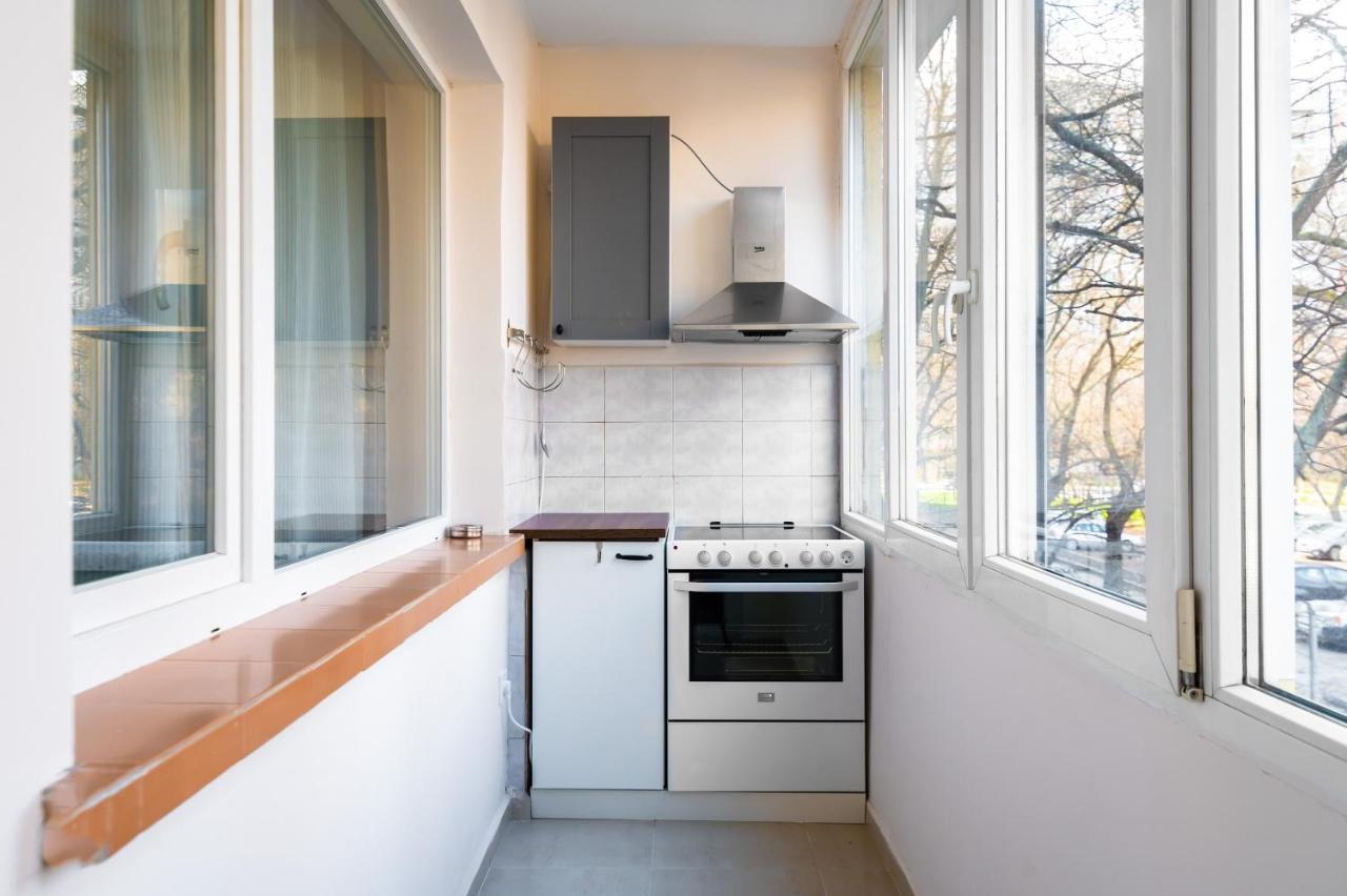 Homey 1-Bd Apartment Sofia Bagian luar foto